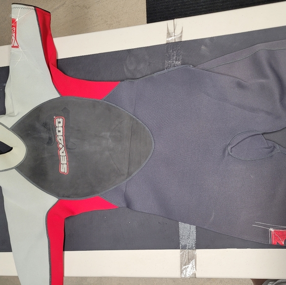 Mens wet suit - Picture 1 of 7